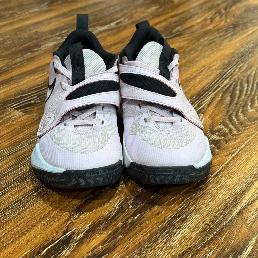 Nike Team Hustle D 11 Pink Black Kids Basketball Shoes DV8994-600 Size 1.5Y
